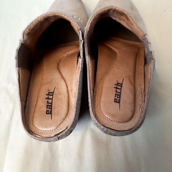 EARTH‎ SHOES MENDON WOMEN'S 7 TAUPE SUEDE LEATHER WESTERN MULES CLOGS HEELS - Picture 5 of 8